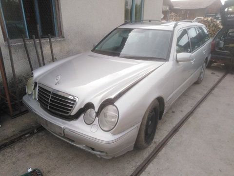Dezmembrez Mercedes-Benz E Class W210 320 CDI 197cp, an 2000