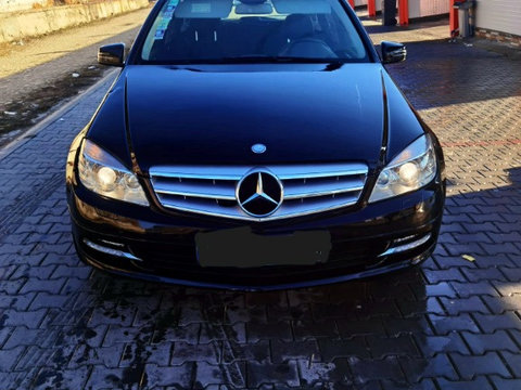 Dezmembrez Mercedes C Class 2.2 w204