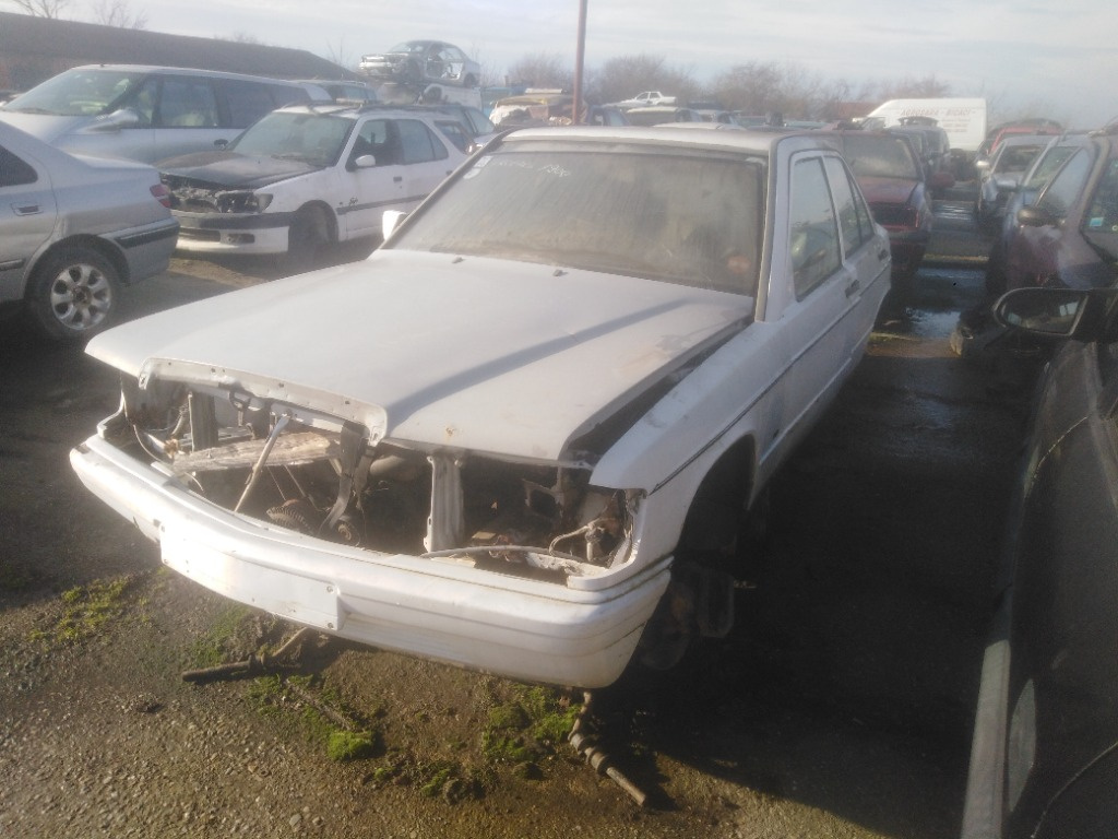 Dezmembrez Mercedes C-Class W202 1985 Sedan 2.5 TD