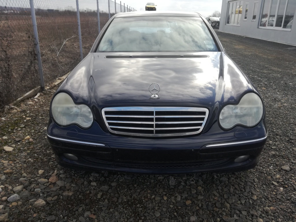 Dezmembrez Mercedes C-CLASS W203 2002 C200 Avantgarde 2.0 Kompressor