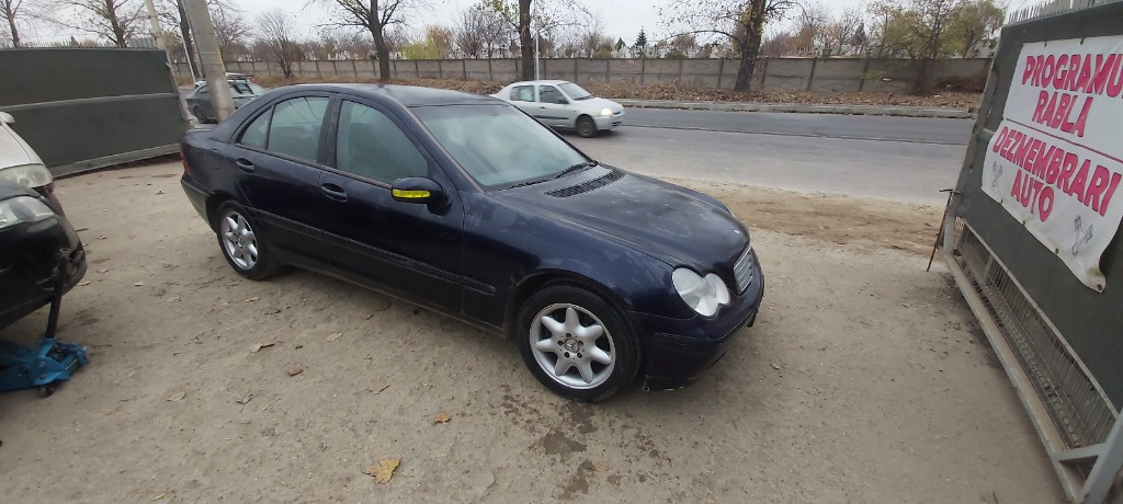 Dezmembrez Mercedes C-Class W203 2003 Sedan C270 CDi 170 Cp, 125 KW