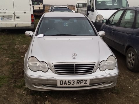 Dezmembrez Mercedes C-Classe, motor 2.7 diesel, an 2001