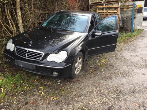 Dezmembrez mercedes c classe