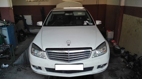 Dezmembrez Mercedes C200 An fabricatie 2