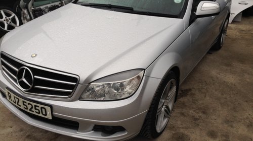 Dezmembrez mercedes c200 cdi w204 2008