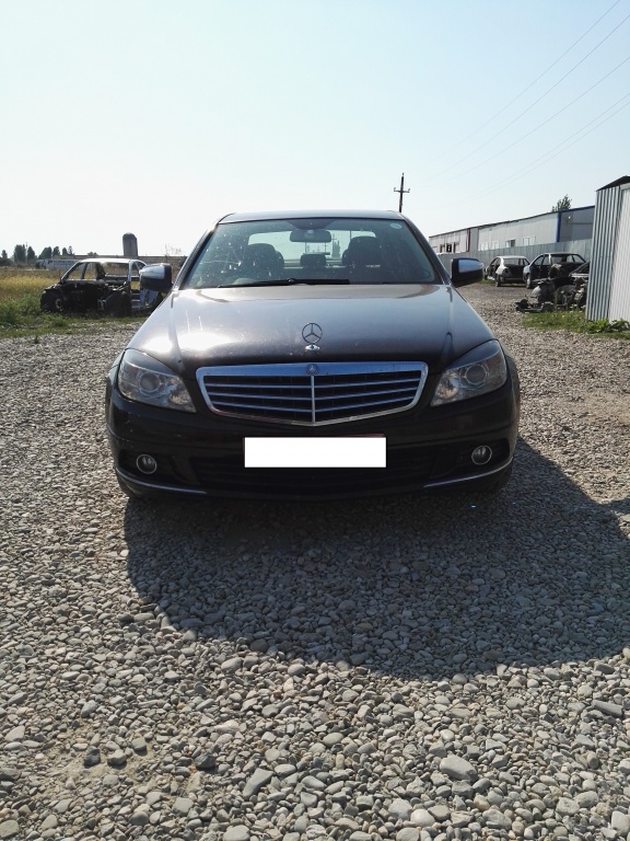 Dezmembrez Mercedes C200 Kompressor w204 facelift