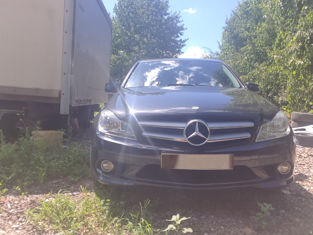 Dezmembrez mercedes c220 w204 facelift 2.2cdi euro