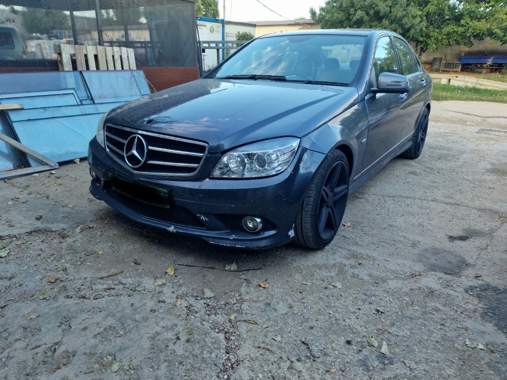 Dezmembrez Mercedes C250 cdi w204 amg eu