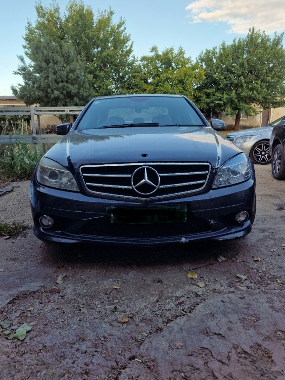 Dezmembrez Mercedes C250 cdi w204 amg eu