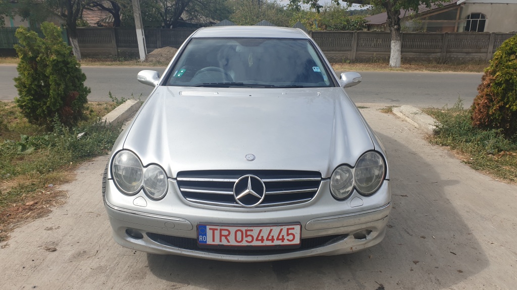 Dezmembrez Mercedes CLK 270 W209 c209