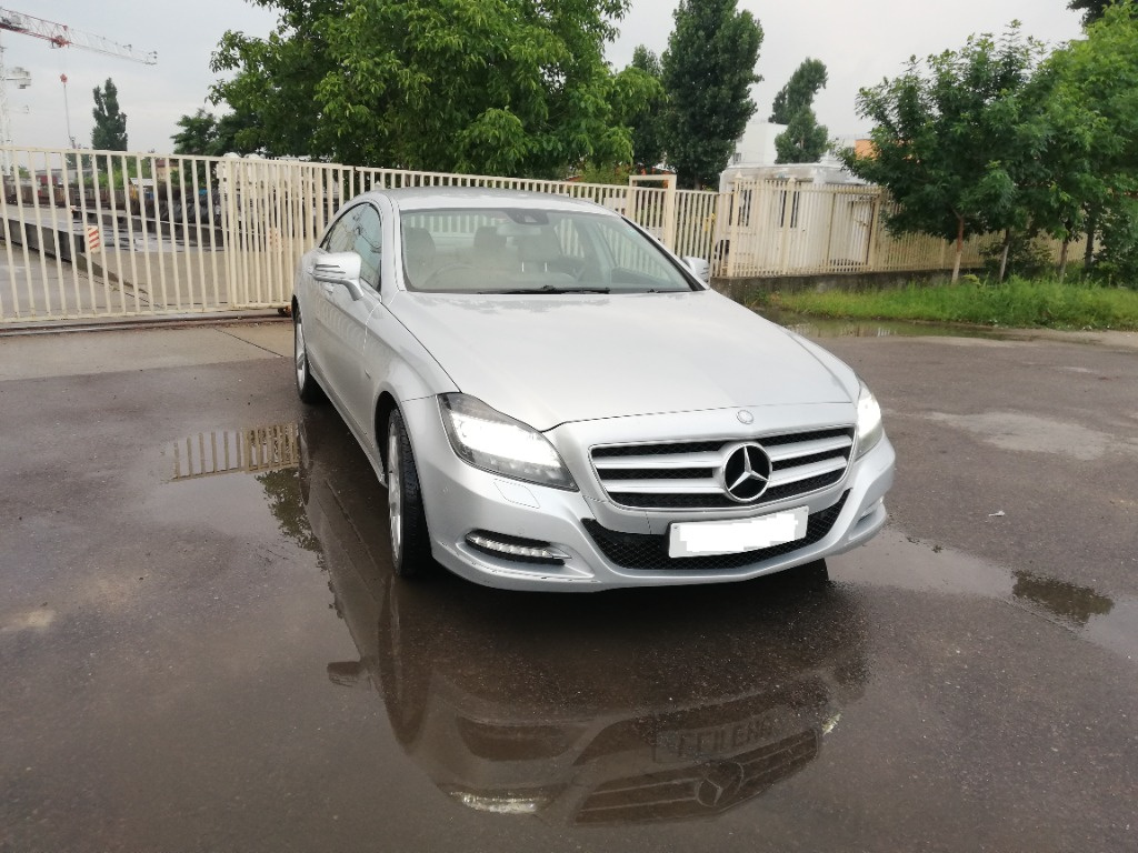 DEZMEMBREZ MERCEDES CLS W218 350 CDI AN 2011