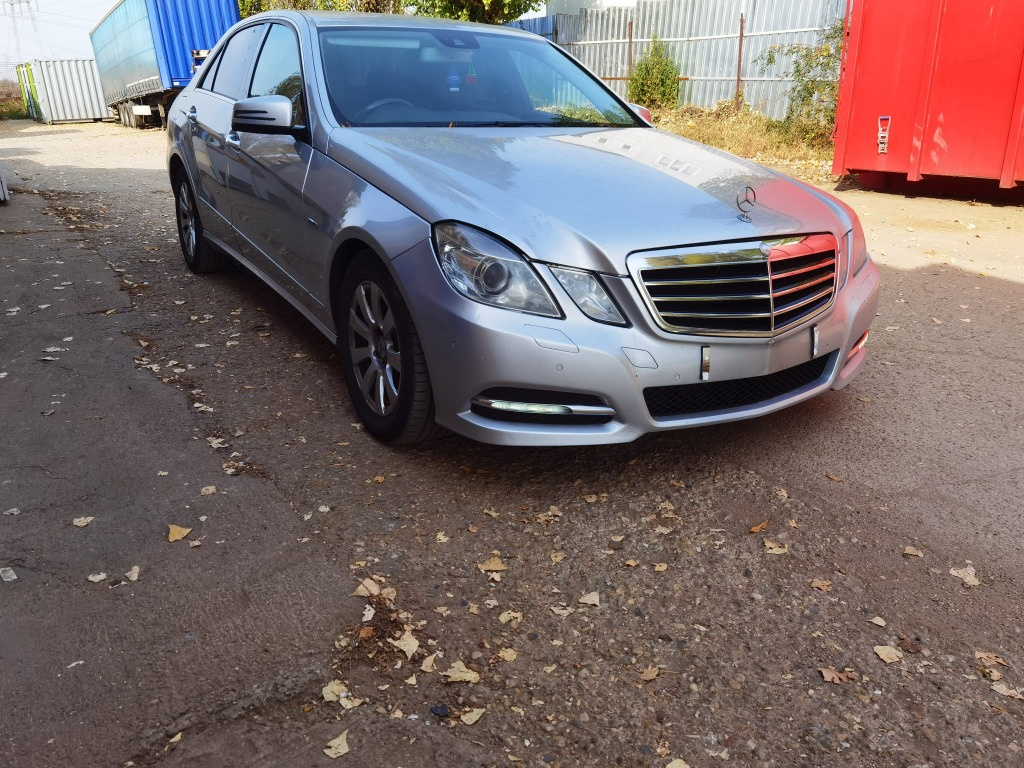 Dezmembrez Mercedes E class 220 W 212 din 2010