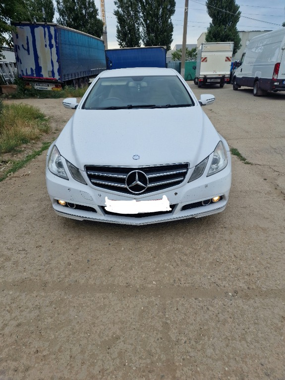 Dezmembrez Mercedes E Class Coupe W207 3.0 CDI An 2010