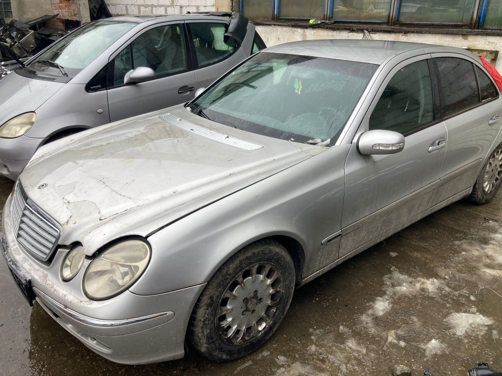 Dezmembrez Mercedes E-Class W211 2003 BE