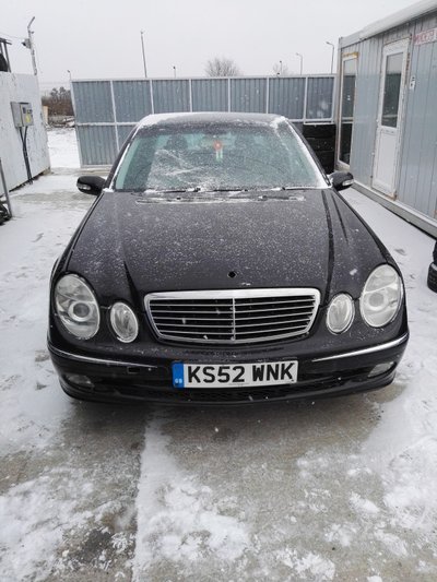 Dezmembrez Mercedes E-CLASS W211 2004 BERLINA E270