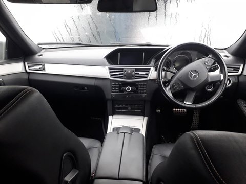Dezmembrez Mercedes E350 v6 CDI 2011