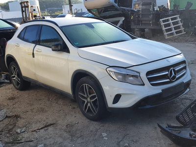 Dezmembrez Mercedes GLA X156 2016 suv 1.6 benzina