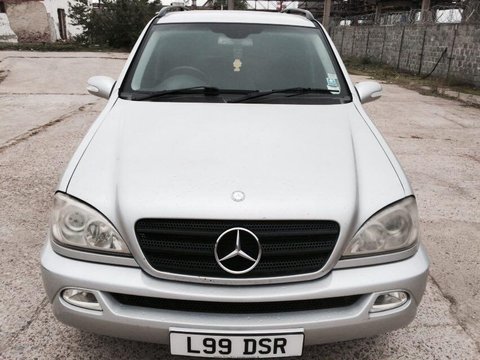 Dezmembrez Mercedes ML 270 CDI, 2001