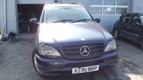 Dezmembrez Mercedes ML W163