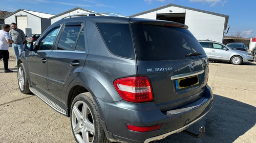 Dezmembrez Mercedes ML W164 350CDI 4Mati