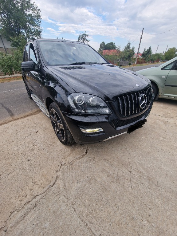 Dezmembrez Mercedes ML W164 facelift 2011