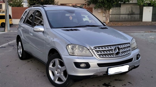 Dezmembrez MERCEDES ML W164 MOTOR 3,0 EU