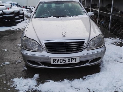 Dezmembrez Mercedes S class W220 2004 Berlina 3.2 cdi