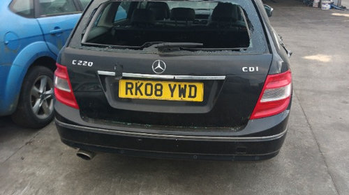 Dezmembrez mercedes s204/w204 2.2 cdi