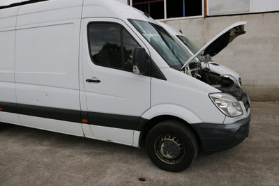 Dezmembrez Mercedes Sprinter 313 2.2CDI 2011 - 201