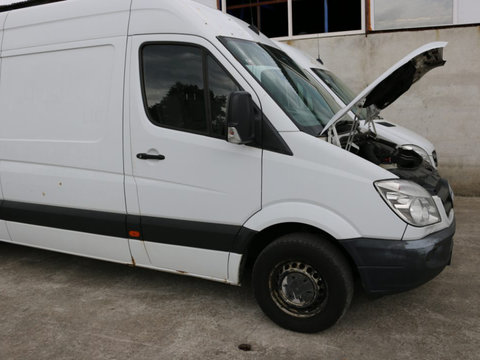 Dezmembrez Mercedes Sprinter 313 2.2CDI 2011 - 2016 Euro 5