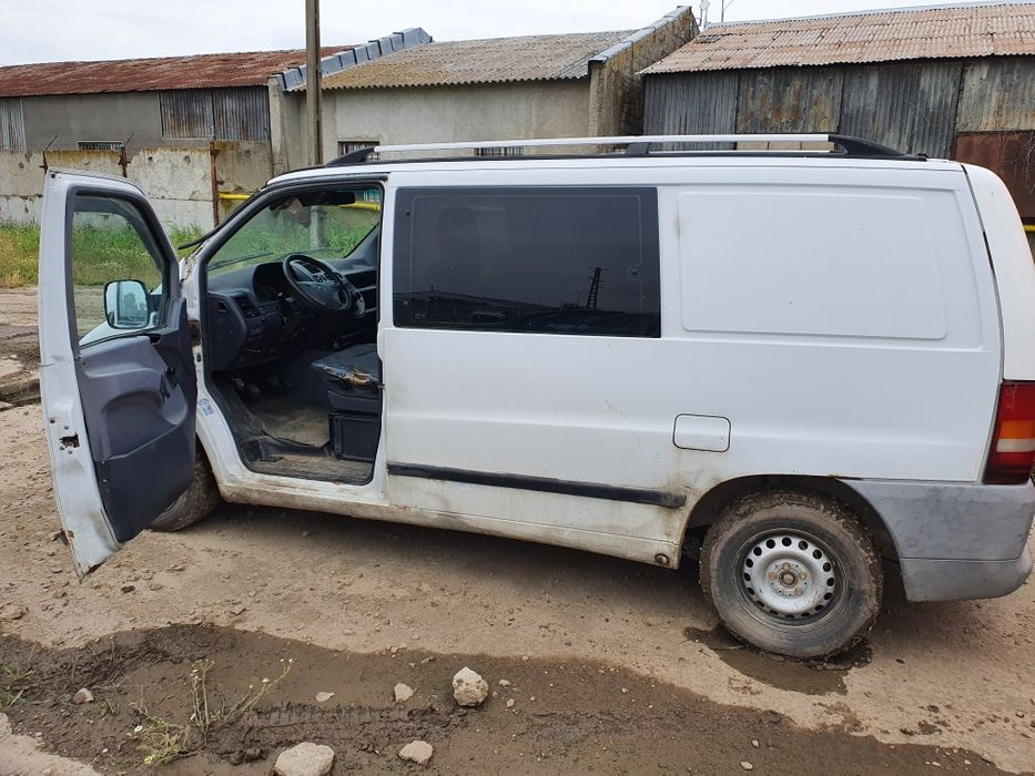 Dezmembrez Mercedes Vito , 2.2 diesel 11