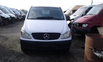 Dezmembrez Mercedes Vito W639 2006 duba 2.2cdi