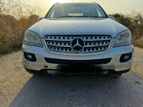 Dezmembrez Mercedes w164 2005