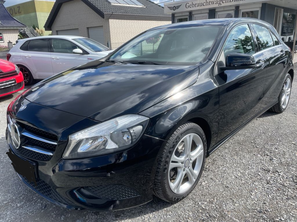 Dezmembrez Mercedes W176 271910