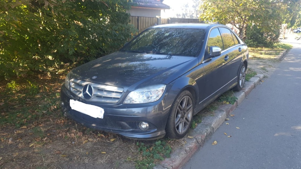 Dezmembrez Mercedes w204 AMG an 2008