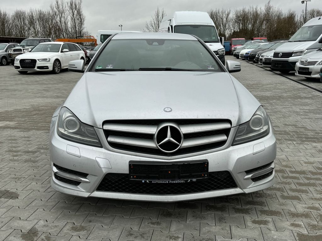 Dezmembrez Mercedes W204 coupe facelift 