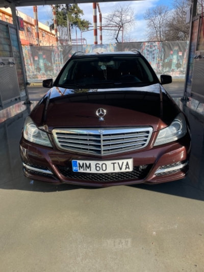 DeZmembrez Mercedes w204 Facelift motor 2.2 euro 5