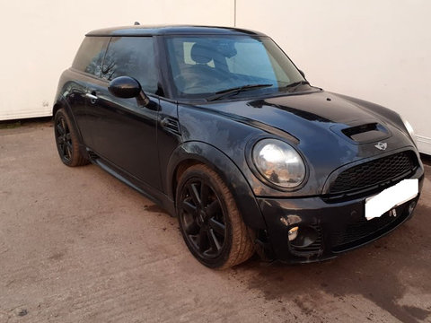 Dezmembrez Mini Cooper One 1.4 Benzina Manual 2007