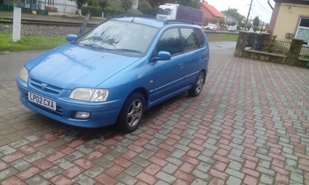 Dezmembrez mitsubishi space star 1.6 benzina an fabricatie 2002