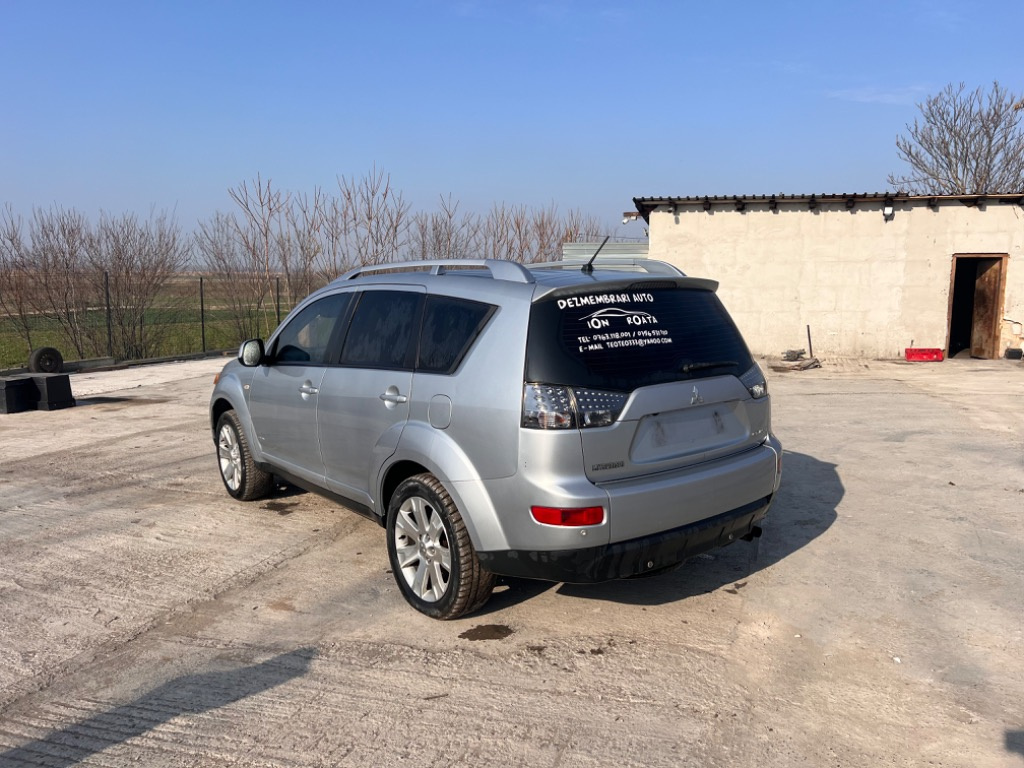 Dezmembrez Mitsubishi Outlander 2.0DI-D