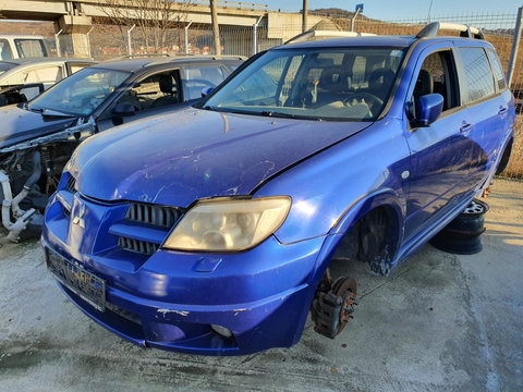 Dezmembrez Mitsubishi Outlander 4x4 2004 2.0 benzină