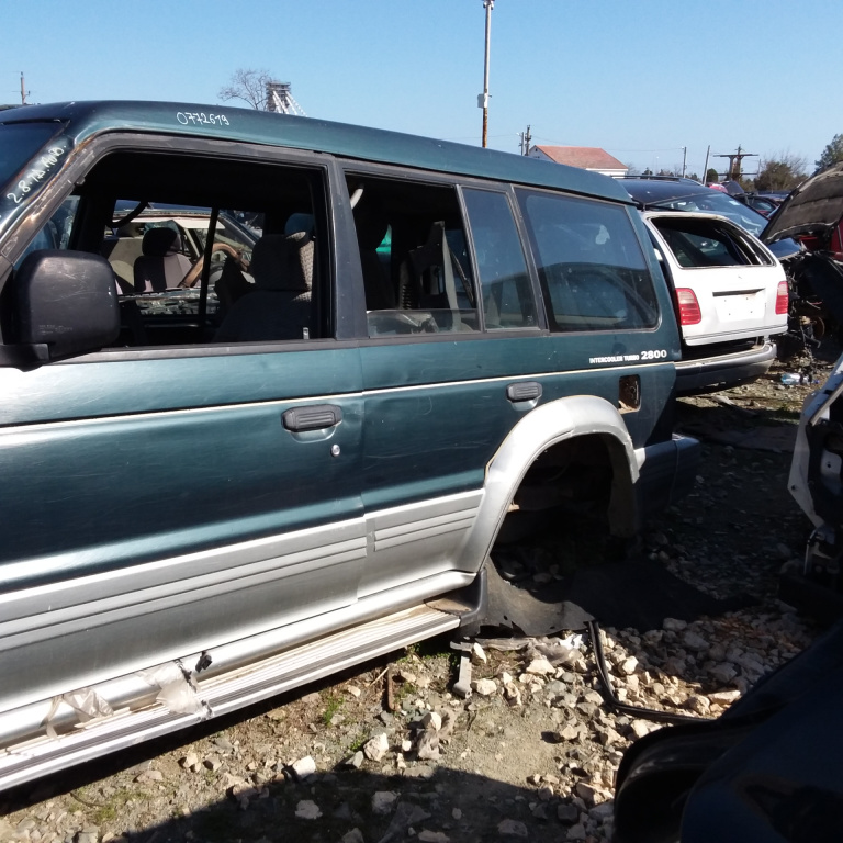 Dezmembrez Mitsubishi PAJERO 2 (V20+) 1991 - 1999 2.8 TD (V46W) 4M40-T ( CP: 125, KW: 92, CCM: 2835 ) Motorina