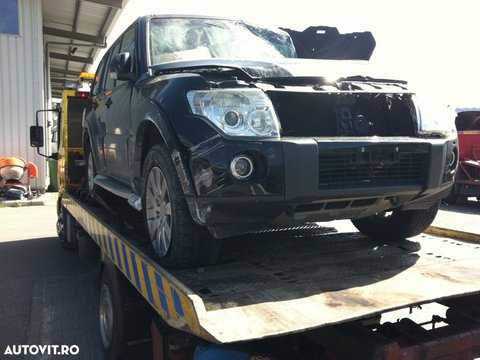 Dezmembrez Mitsubishi Pajero IV 3.2 DI-D 4m41 160 cp 2008