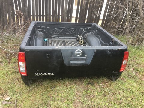 Dezmembrez Nissan Navara D40 ( motor , cutie viteze , injectoare , bara fata , faruri , electromotor , etc )