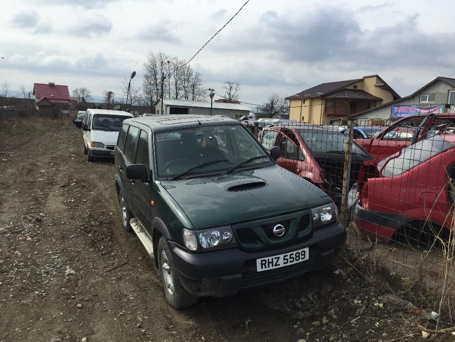 Dezmembrez nissan terrano 2,7 tdi 2003