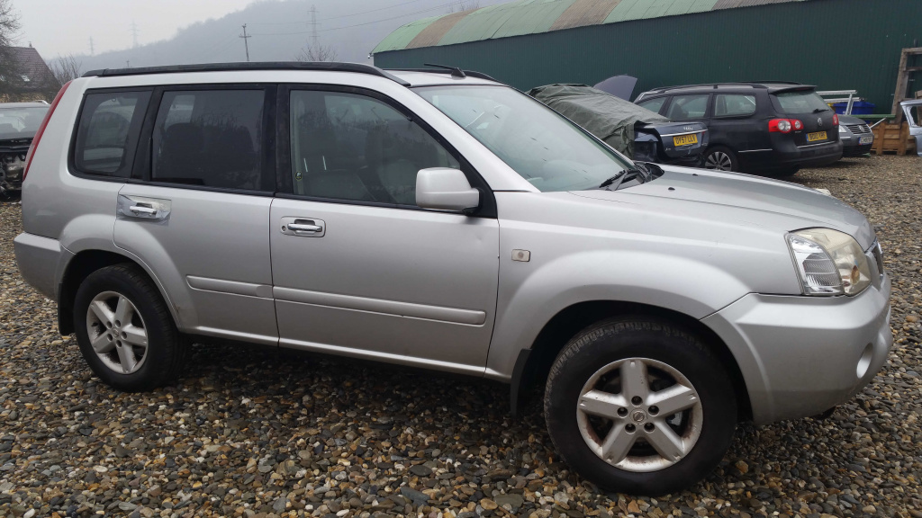 Dezmembrez Nissan X-Trail 2005 suv 2.2