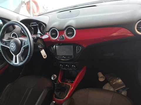 Dezmembrez opel adam 1,0 benzina turbo an 2016