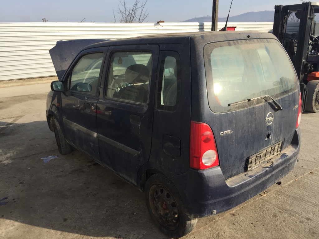 Dezmembrez Opel Agila 1.0 benzina