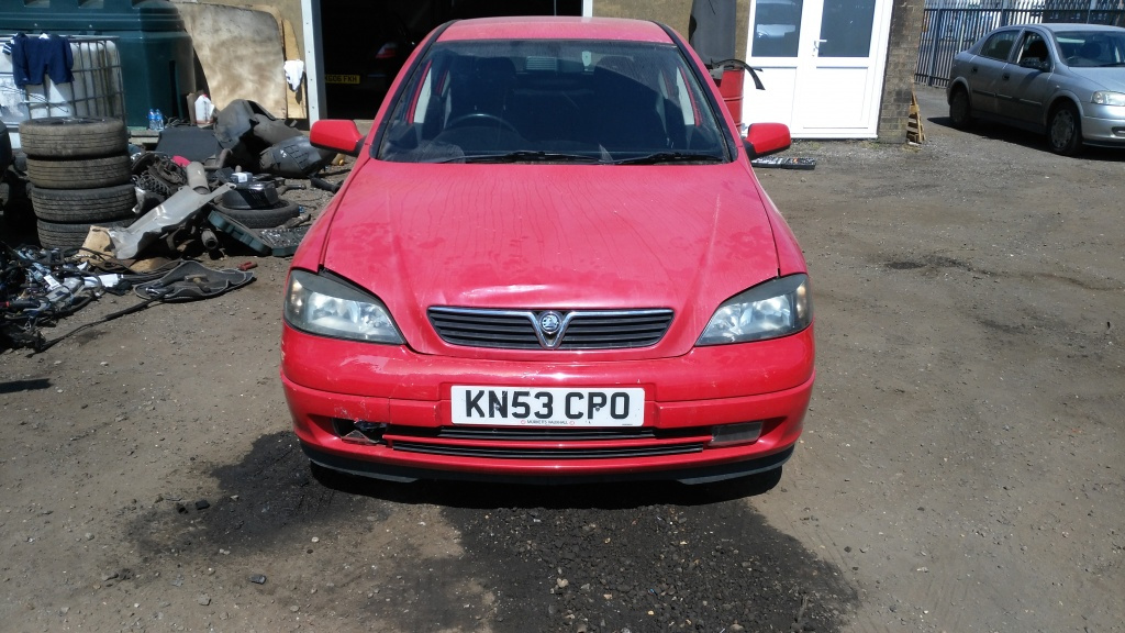 Dezmembrez Opel Astra G 1.6 benzina. Cod motor:Z16XEP