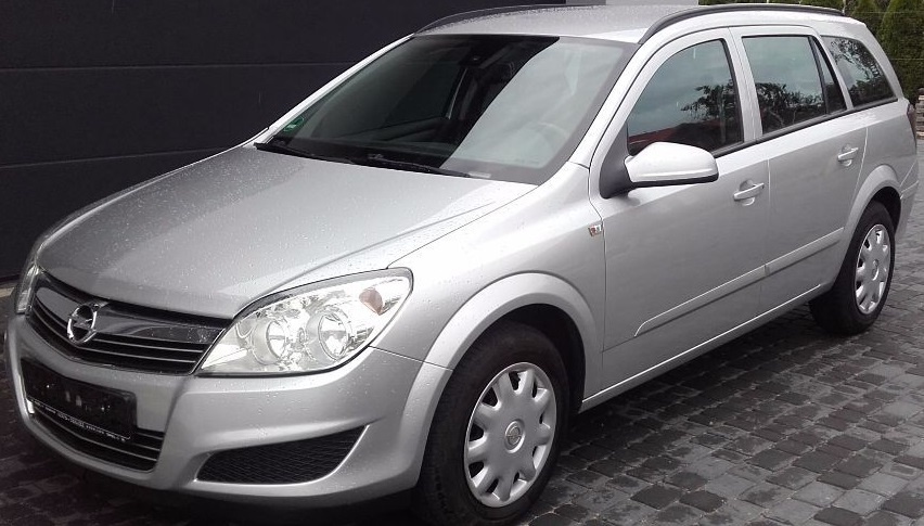 Dezmembrez Opel Astra H 1.7 CDTI 110 CP Combi facelift 2010 volan pe stanga